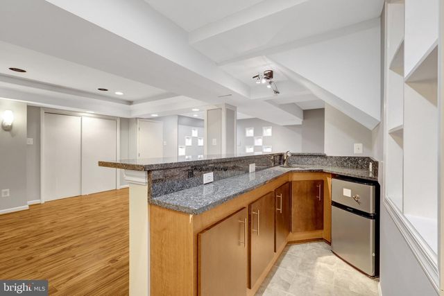 8995 PARLIAMENT DR, Burke, VA 22015