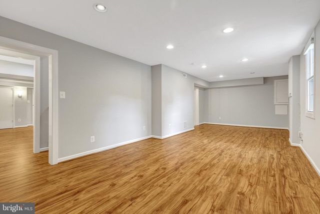 8995 PARLIAMENT DR, Burke, VA 22015