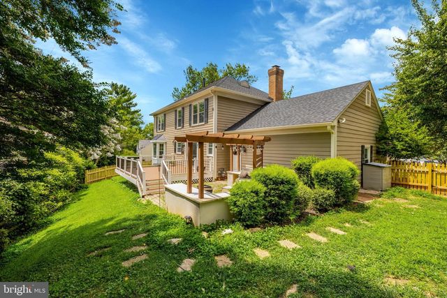 8995 PARLIAMENT DR, Burke, VA 22015