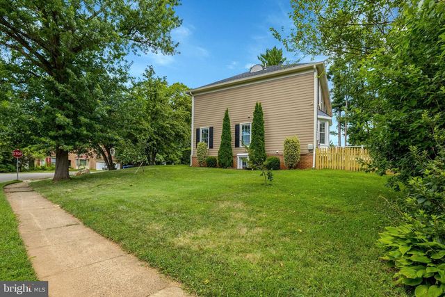 8995 PARLIAMENT DR, Burke, VA 22015