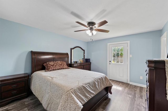 3501 Old Oaks Drive, Baytown, TX 77521