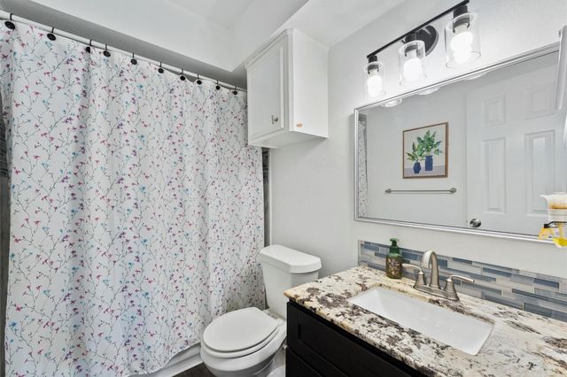 3501 Old Oaks Drive, Baytown, TX 77521