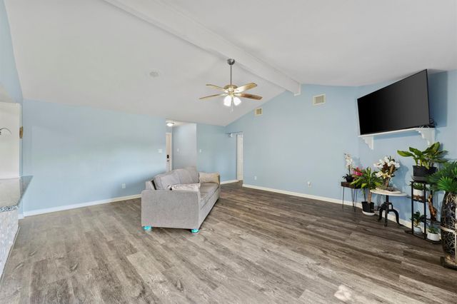 3501 Old Oaks Drive, Baytown, TX 77521