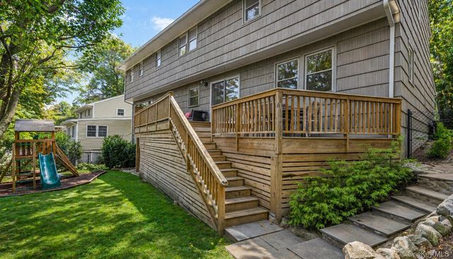 10 Lundy Lane, Larchmont, NY 10538