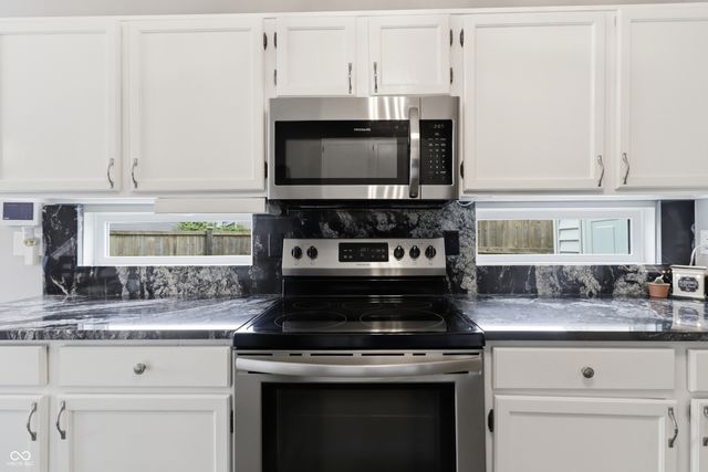 759 Mountain Pine Drive, Greenwood, IN 46143