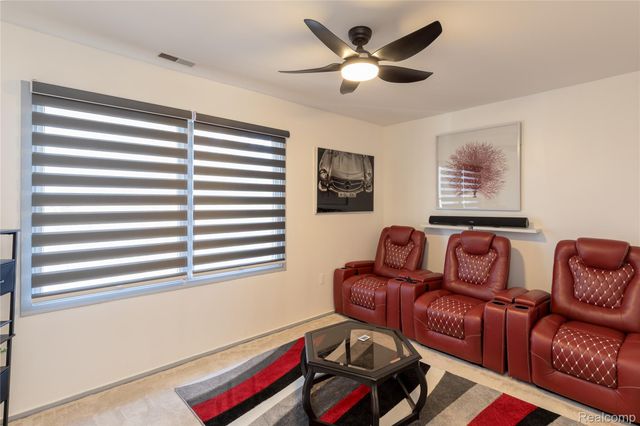 8187 Grays Drive B7, Grosse Ile Township, MI 48138