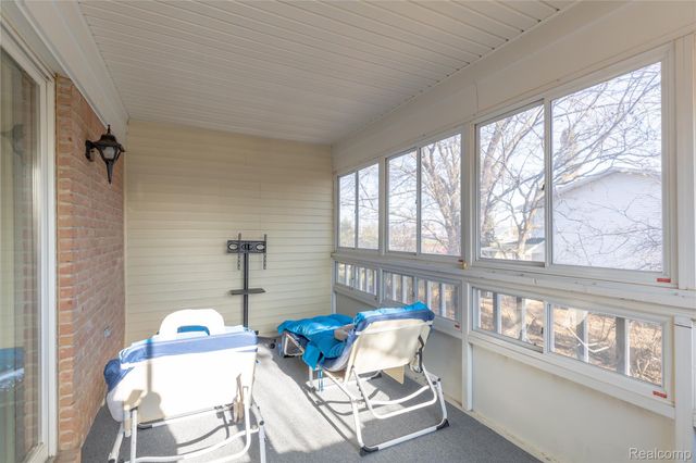 8187 Grays Drive B7, Grosse Ile Township, MI 48138