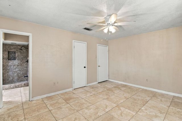 2525 Pickerton Drive, Deer Park, TX 77536