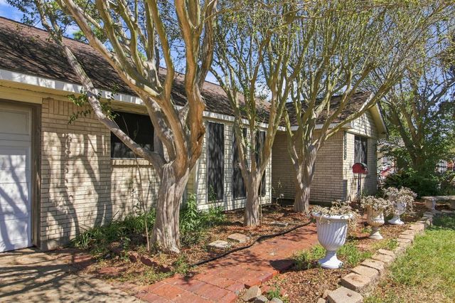 2525 Pickerton Drive, Deer Park, TX 77536
