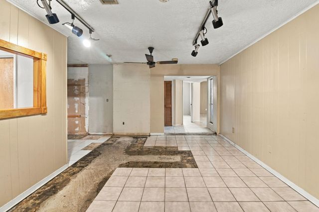 2525 Pickerton Drive, Deer Park, TX 77536
