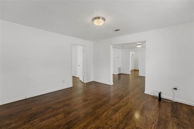 325 N Blake St, Lake Charles, LA 70601