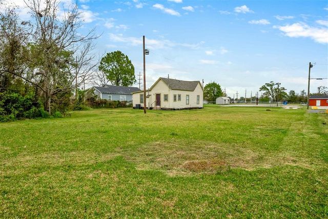 325 N Blake St, Lake Charles, LA 70601