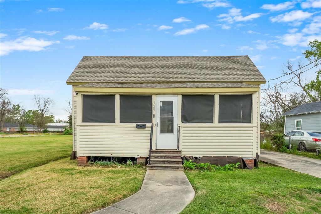 325 N Blake St, Lake Charles, LA 70601