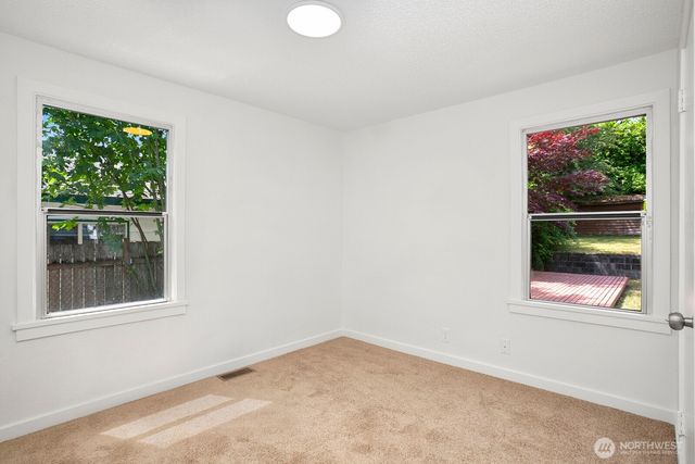 15513 8th Avenue NE, Shoreline, WA 98155