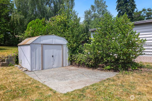 15513 8th Avenue NE, Shoreline, WA 98155