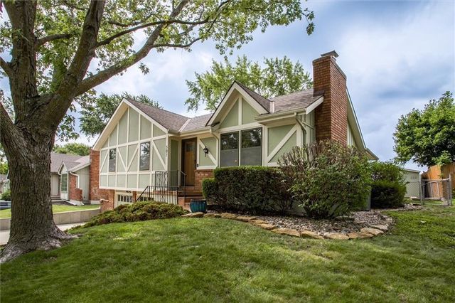507 NE Karapat Drive, Kansas City, MO 64155