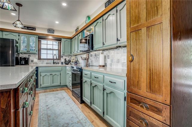 507 NE Karapat Drive, Kansas City, MO 64155