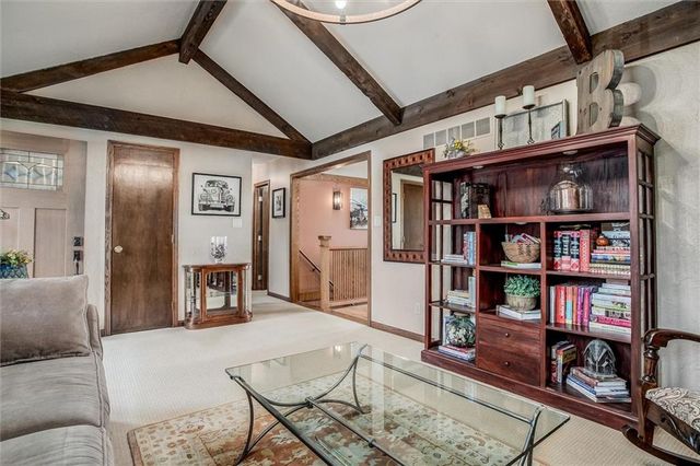 507 NE Karapat Drive, Kansas City, MO 64155