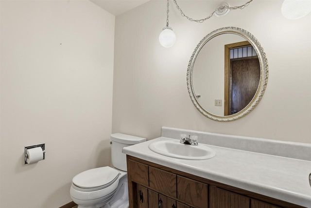 3113 N PEACHTREE LANE, Appleton, WI 54911