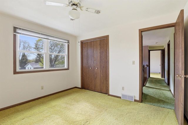 3113 N PEACHTREE LANE, Appleton, WI 54911