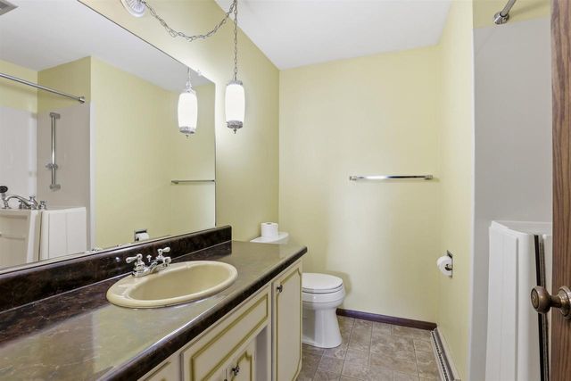3113 N PEACHTREE LANE, Appleton, WI 54911