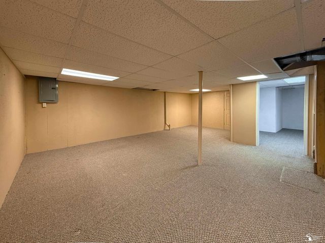 22901 Woodcreek Drive, Taylor, MI 48180