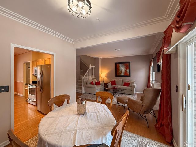 22901 Woodcreek Drive, Taylor, MI 48180