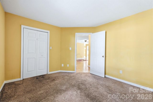 5837 Amity Springs Drive, Charlotte, NC 28212