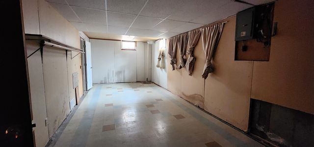 2525 Skyline Dr NW, Minot, ND 58703