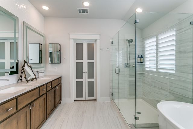 441 Jones Street, Grapevine, TX 76051