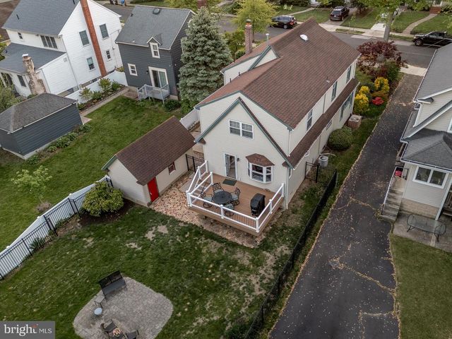 214 E LINDEN AVE, Haddon Township, NJ 08108