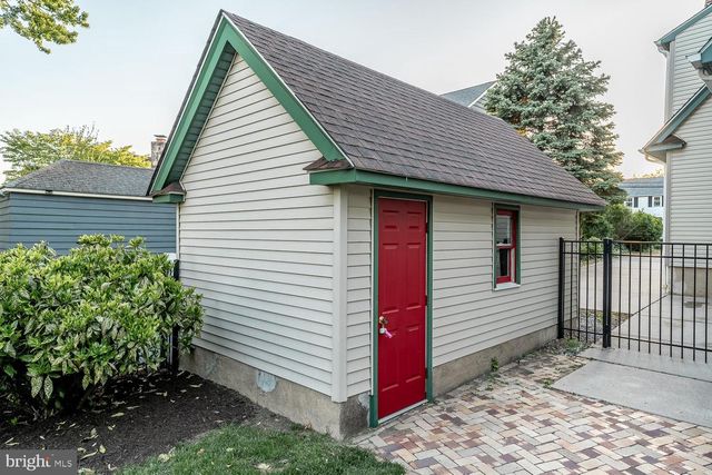 214 E LINDEN AVE, Haddon Township, NJ 08108