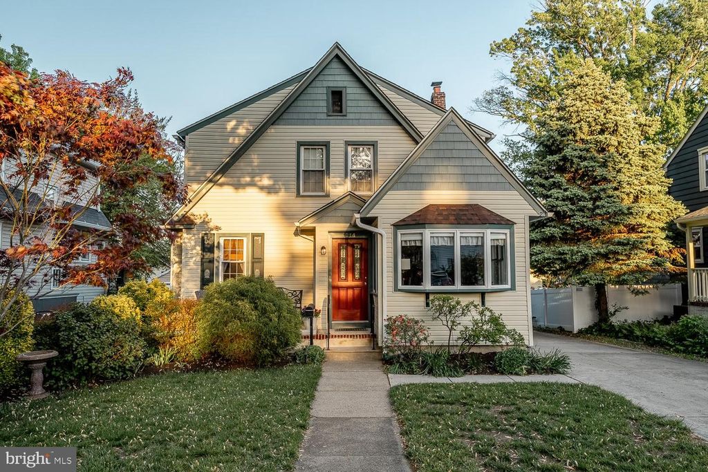 214 E LINDEN AVE, Haddon Township, NJ 08108