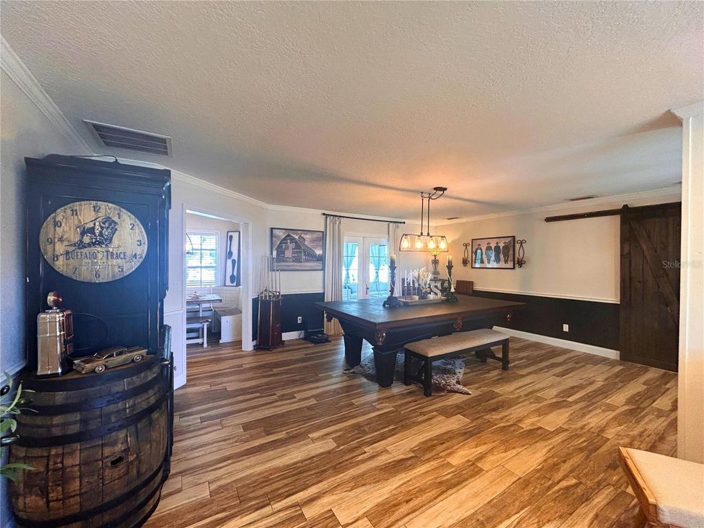 Image 11 of property listing at 338 LAFAYETTE BOULEVARD, Oldsmar, FL 34677