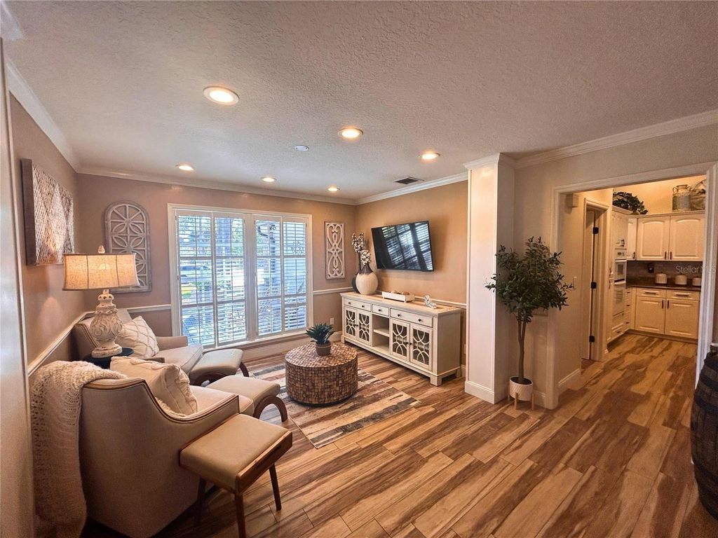 Image 12 of property listing at 338 LAFAYETTE BOULEVARD, Oldsmar, FL 34677