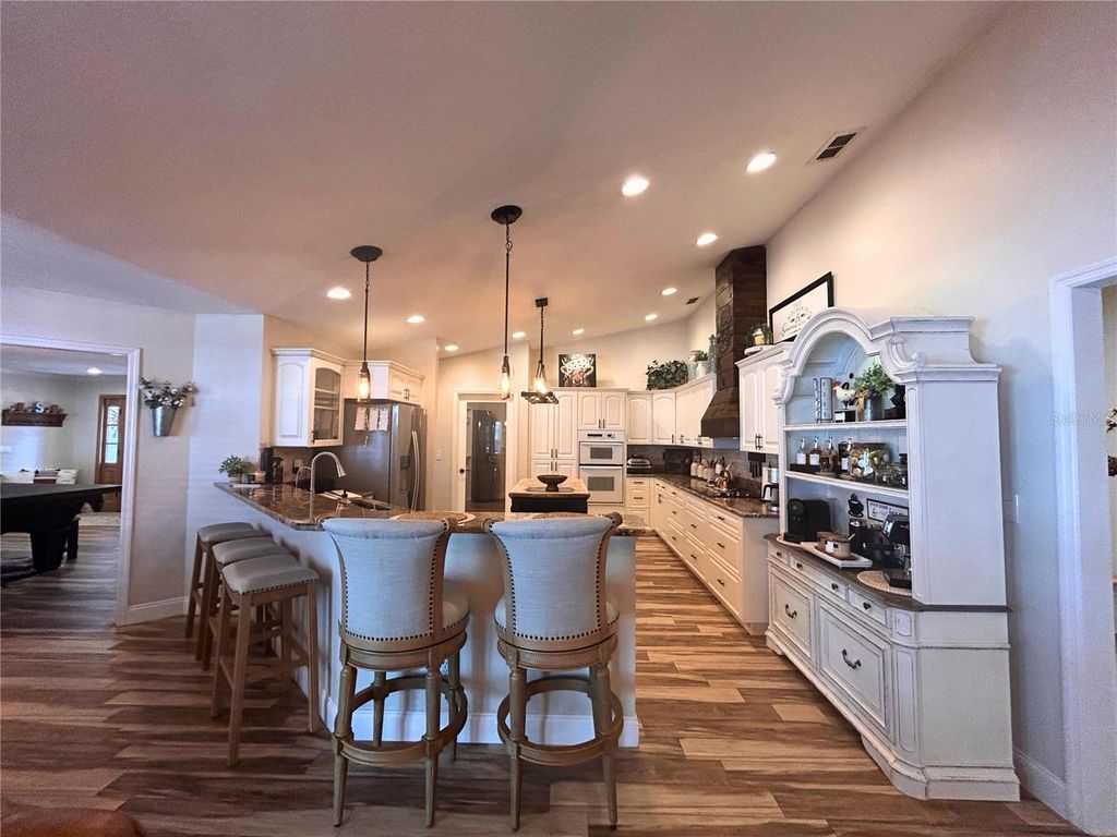 Image 15 of property listing at 338 LAFAYETTE BOULEVARD, Oldsmar, FL 34677