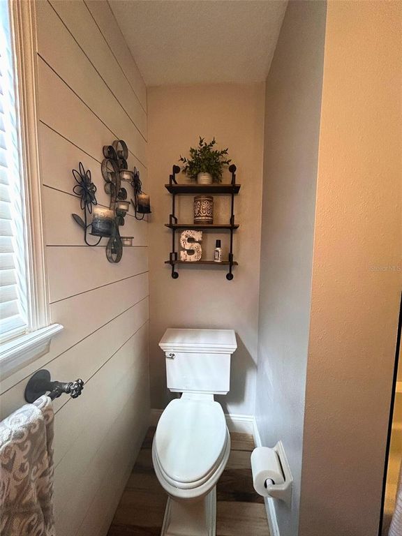 Image 23 of property listing at 338 LAFAYETTE BOULEVARD, Oldsmar, FL 34677