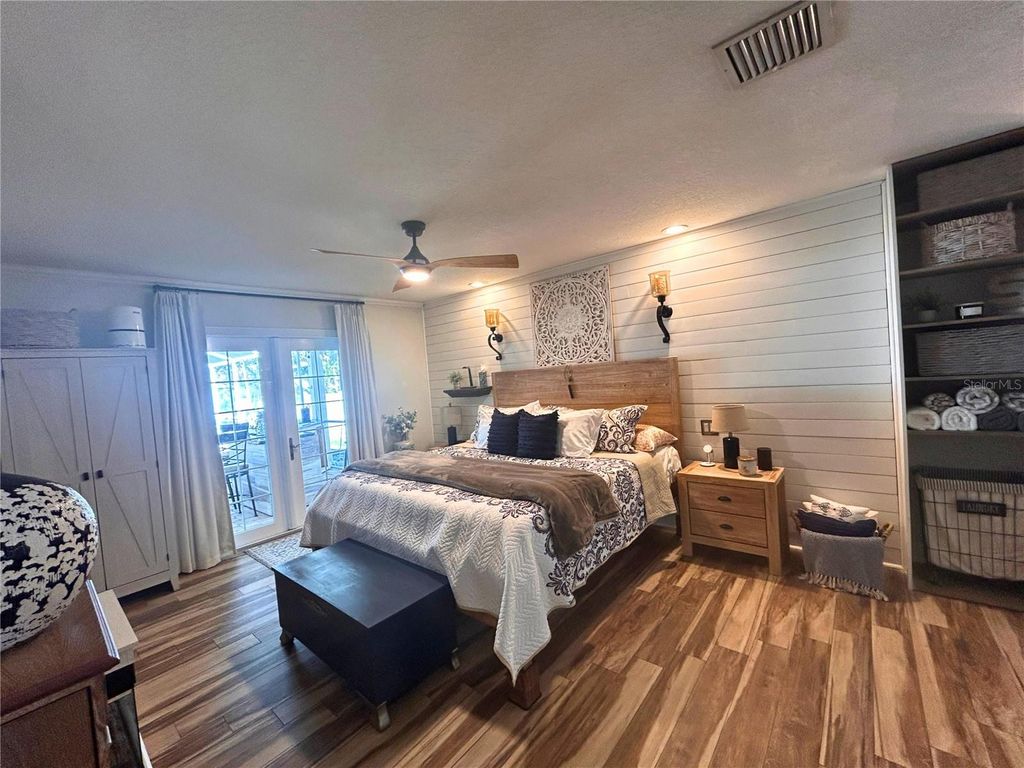 Image 27 of property listing at 338 LAFAYETTE BOULEVARD, Oldsmar, FL 34677