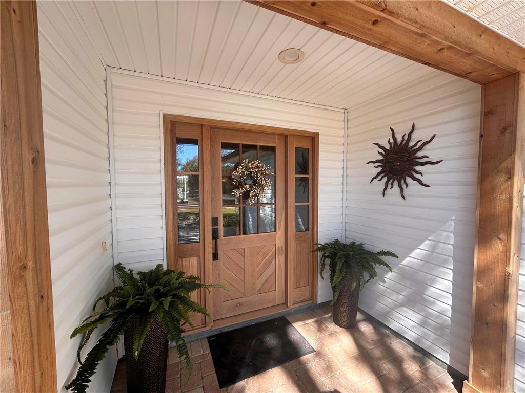 Image 7 of property listing at 338 LAFAYETTE BOULEVARD, Oldsmar, FL 34677