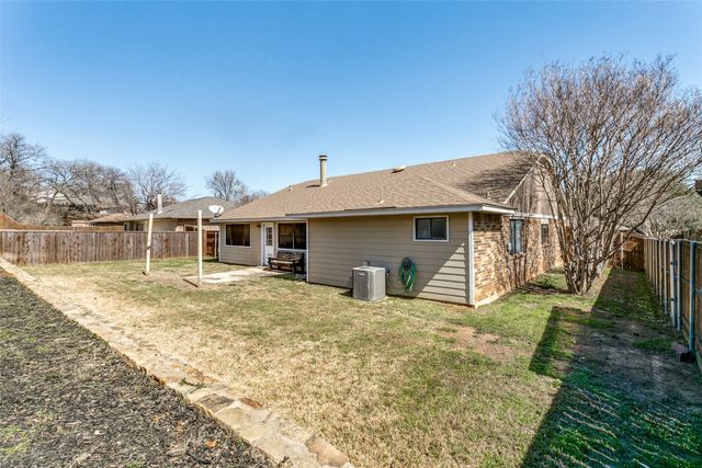 3209 Vintage Way, Bedford, TX 76021