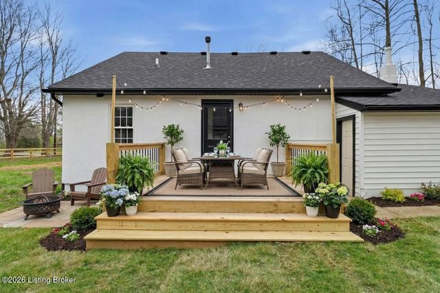 2587 W Blue Lick Rd, Shepherdsville, KY 40165