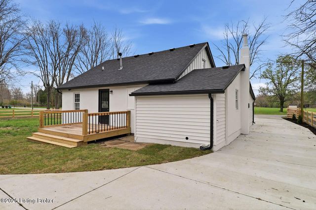 2587 W Blue Lick Rd, Shepherdsville, KY 40165