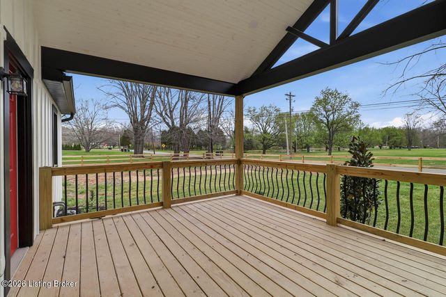 2587 W Blue Lick Rd, Shepherdsville, KY 40165