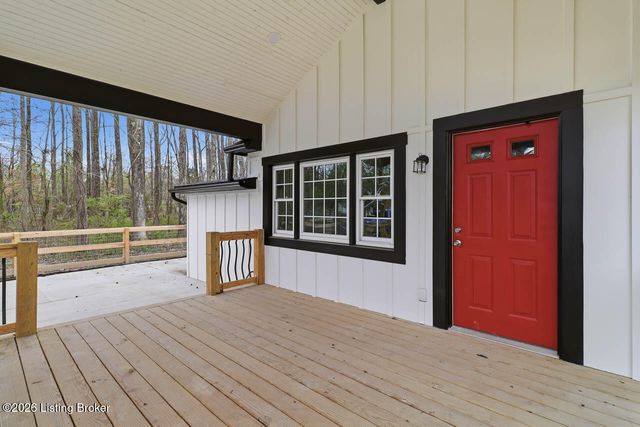 2587 W Blue Lick Rd, Shepherdsville, KY 40165