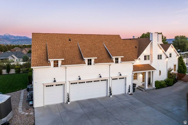 2088 W LEGEND CREEK CT, South Jordan, UT 84095