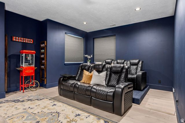 2088 W LEGEND CREEK CT, South Jordan, UT 84095