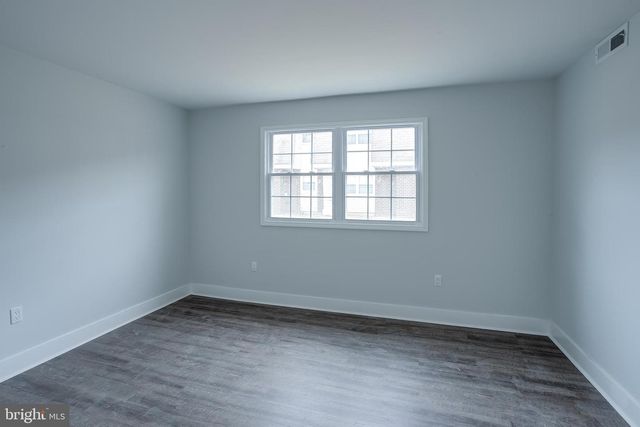 20--2 FLORENCE TOLLGATE, Florence, NJ 08518