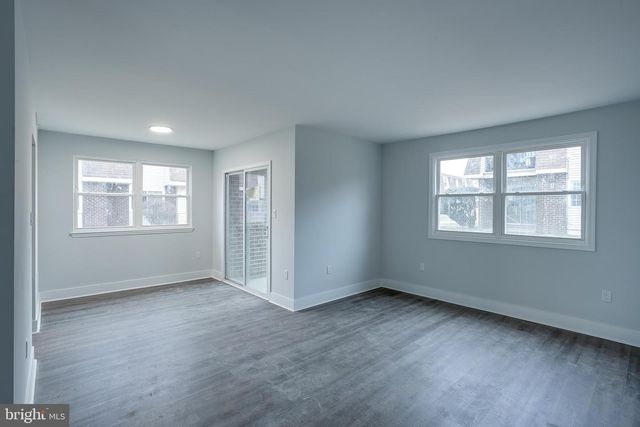 20--2 FLORENCE TOLLGATE, Florence, NJ 08518