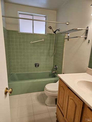 16868 Center Way, Guerneville, CA 95446