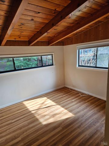 16868 Center Way, Guerneville, CA 95446